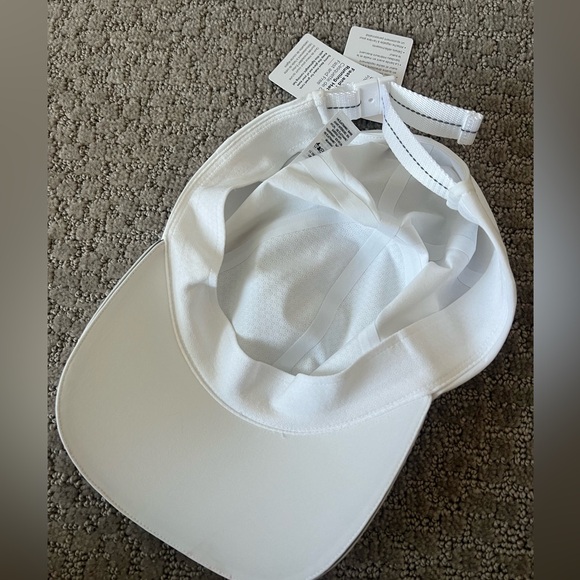 NWT Lululemon Fast & Free Running Hat S/M - Picture 4 of 5